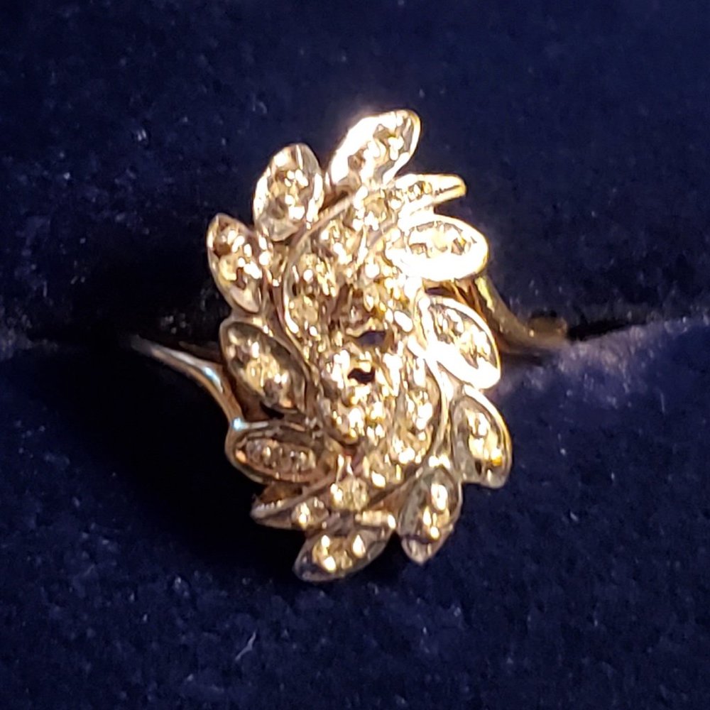 Estate Vintage 10k Gold Diamond "Ring of Fire"